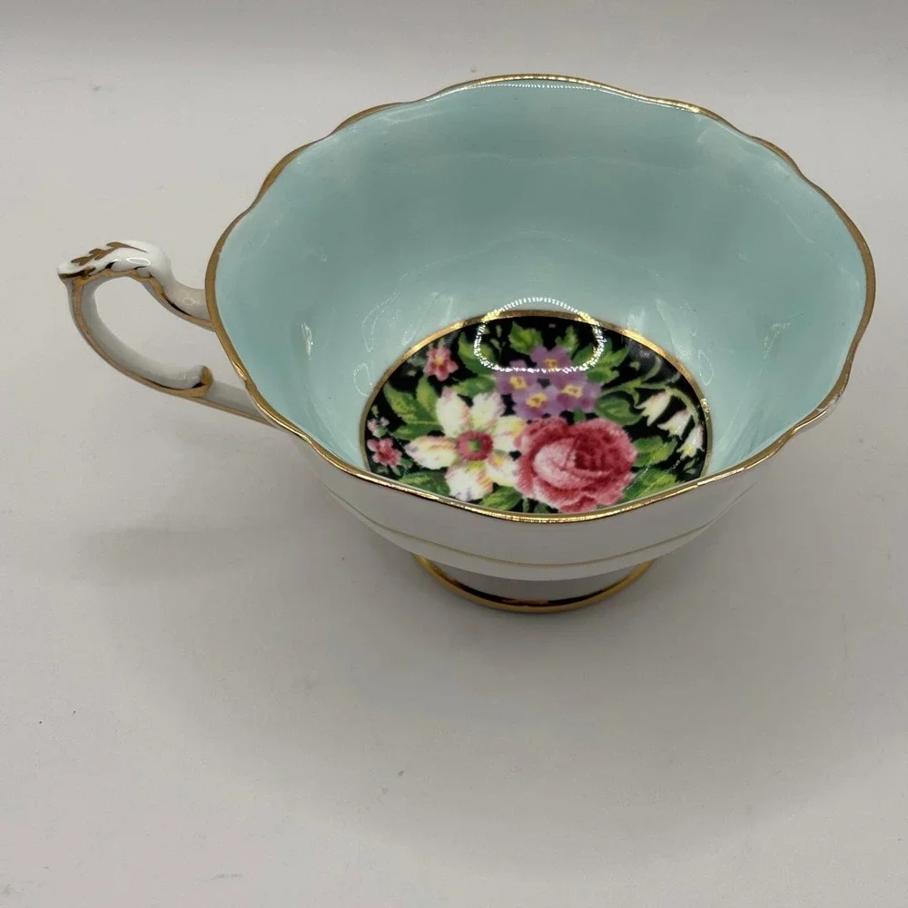 Paragon Bone China Teacup Blue Gold‎ Gilt Floral Center Double Warrant Stamp Vtg